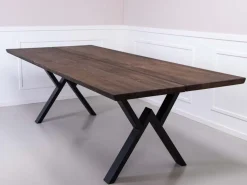 ASTA LUXUS TAMMI LANKKUPÖYTÄ METALLIJALOILLA 240 TAI 295 CM PITKÄNÄ