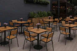 Cafe terassipöytä + 4 Cafe terassituolia ilman käsinojia