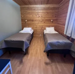 HOTEL PLUS 5-VYÖHYKE PUSSIJOUSITETTU RUNKOPATJASETTI PETAUSPATJALLA