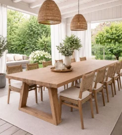 Marcelo Tiikki ruokapöytä 270x100cm + 10 Marcelo Teak tuolia, paksua massiivitiikkiä!