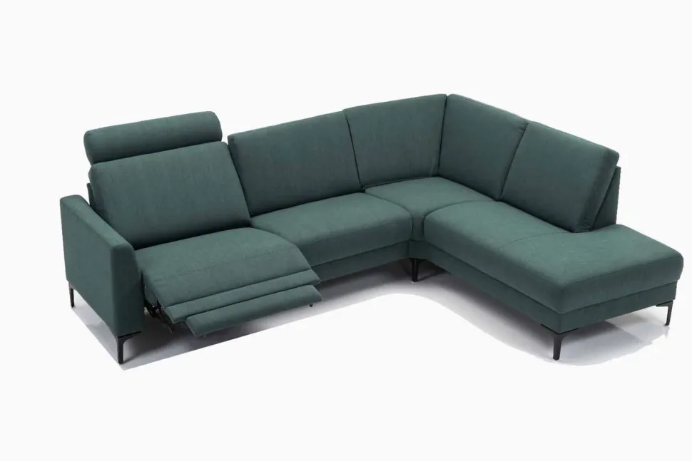 SKANDIA 2612 RECLINER KULMADIVAANI 228x210 CM KANGASVERHOILULLA SÄHKÖISELLÄ MEKANISMILLA JA NISKATUELLA