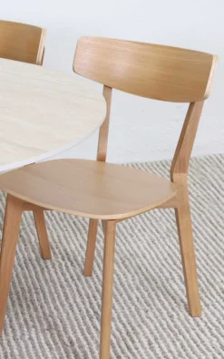 Travertine pyöreä ruokapöytä keramiikkakannella + 6 Austin tammituolia